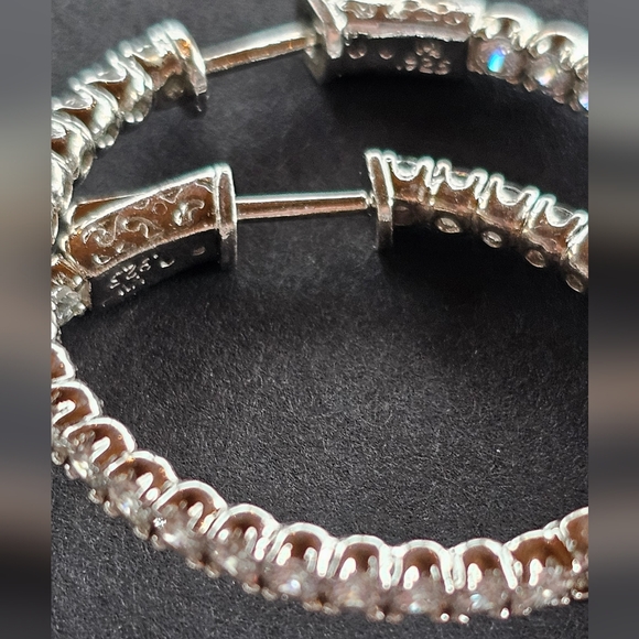 Sterling Silver Rhodium-plated CZ In and Out Hinged Hoop Earrings - Picture 5 of 6